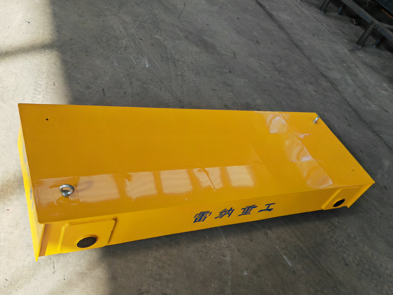 Neupotrebljivi željeznički prijenosni tramvaj