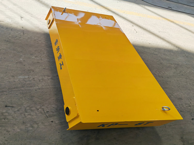 Neupotrebljivi željeznički prijenosni tramvaj